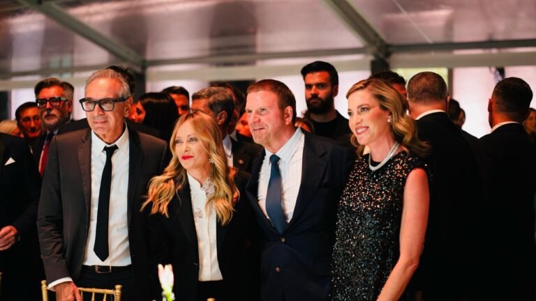 Meloni alla cena di gala della Milano Fashion Week. ‘Il governo c’è per la moda’