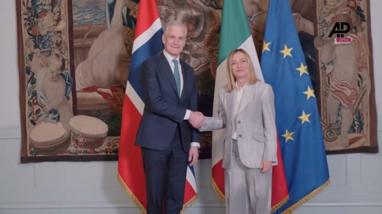 Meloni a Oslo, la conferenza stampa accanto al premier norvegese Støre
