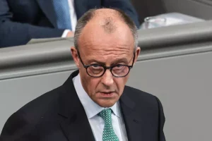 Merz, ‘tagliare nettamente il bilancio Ue, proposta Irlanda non basta’