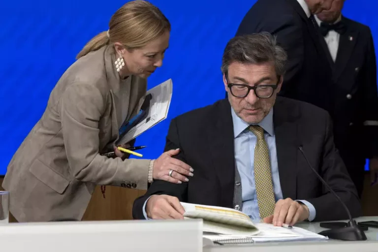 Manovra da 23,5 miliardi nel 2027, coperture anche da tagli ministeri e giochi