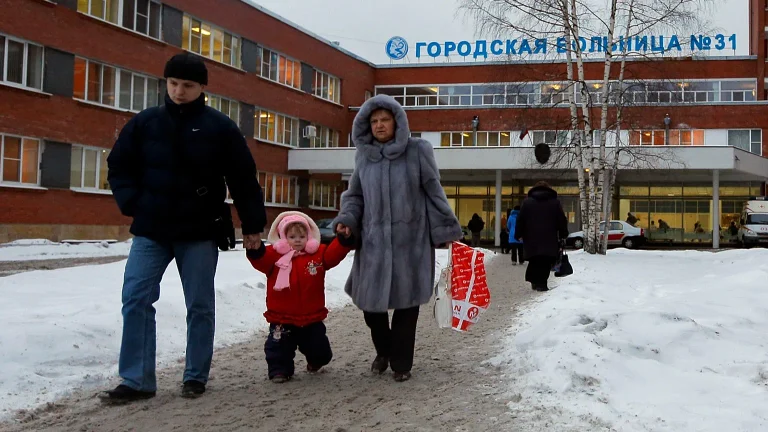 La Russia taglia i fondi per l’oncologia, maggiore supporto alla difesa