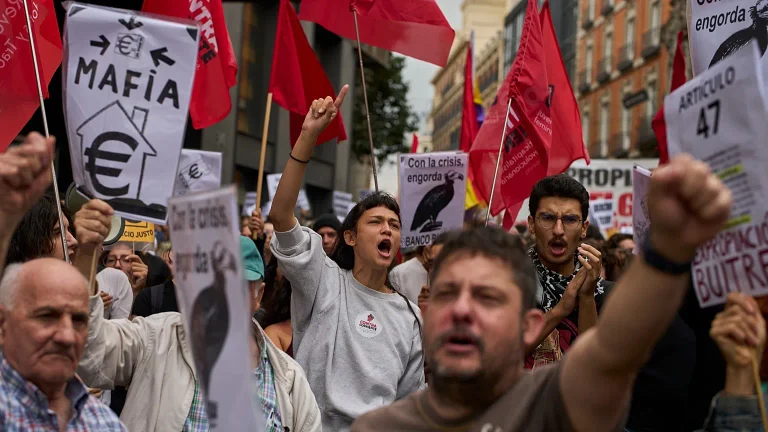 Spagna, proteste sul caro-affitti in oltre 50 città dopo lo stop del Parlamento