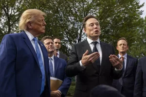 Wsj, ‘Trump ha chiamato Musk per rimuovere le restrizioni a Starlink per l’Ucraina’