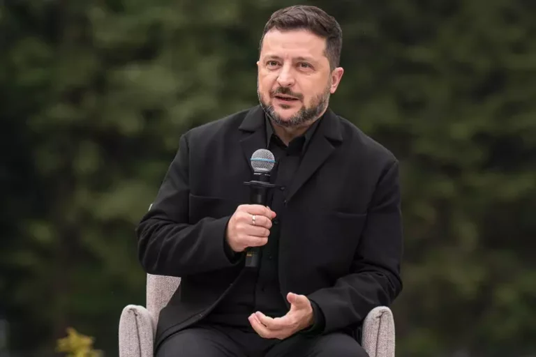 Zelensky, fermeremo raid su raffinerie se Mosca smetterà di colpire siti energetici