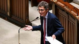 Le opposizioni: ‘La maggioranza ha paura, schiaffo al Parlamento’
