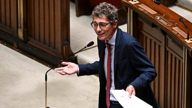 Le opposizioni: ‘La maggioranza ha paura, schiaffo al Parlamento’