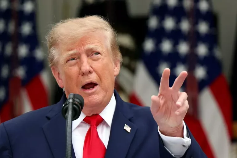 Trump, ‘il congelamento delle nuove sanzioni alla Russia è un’ottima decisione’