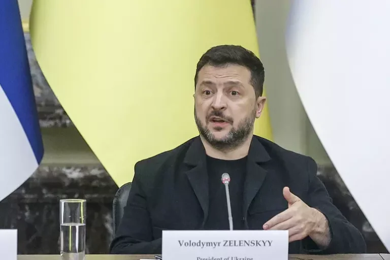 Zelensky, 4 morti e 22 feriti in attacchi nella regione di Dnipro
